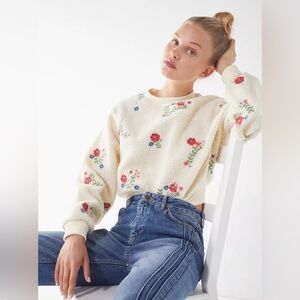 Urban Outfitters Aster Floral Sherpa Crop Sweatshirt Size Small Cottagecore